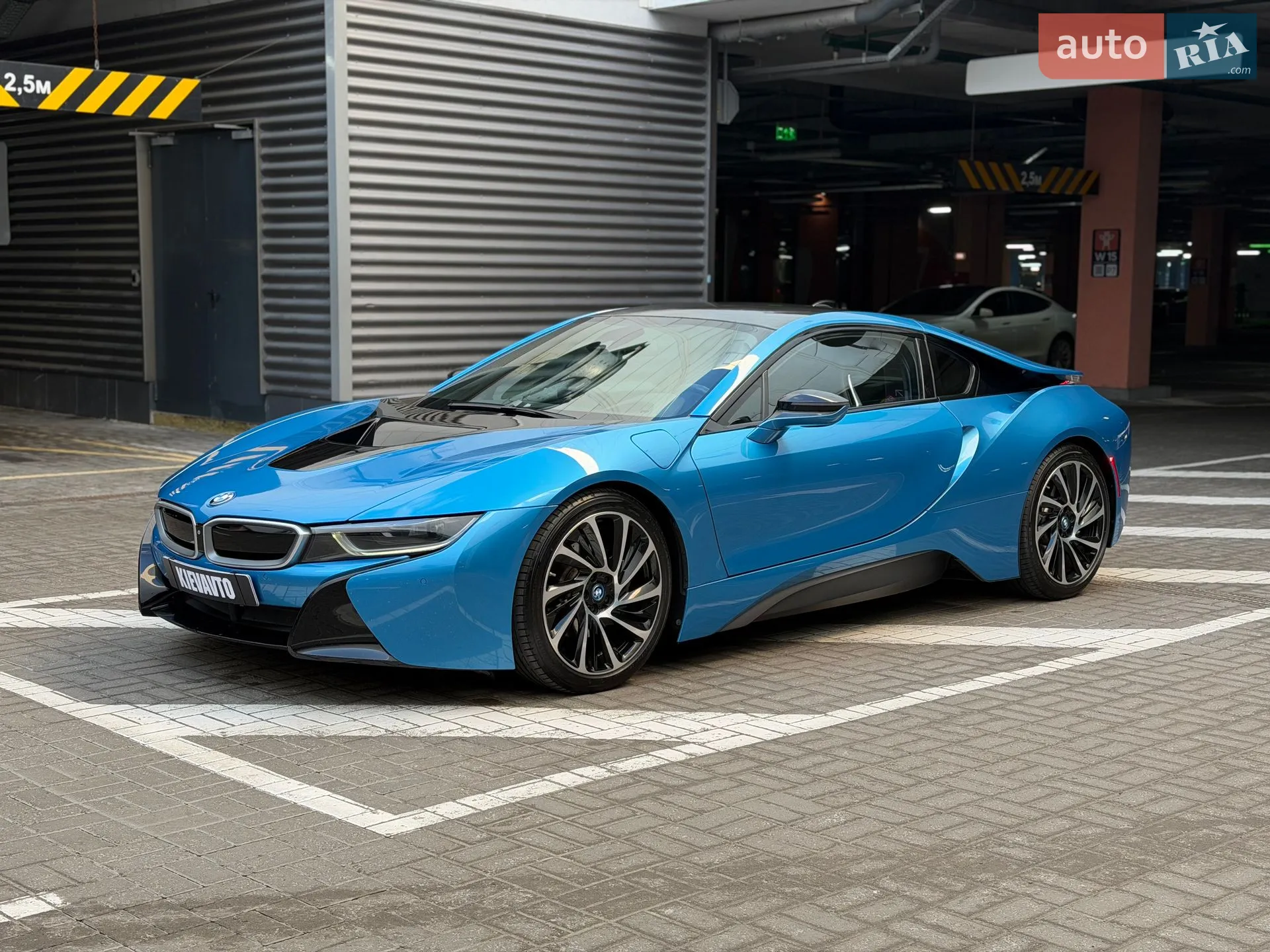 2016 BMW i8 - мініатюра 8