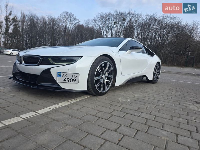 Купе BMW i8 2015 в Луцке
