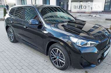 BMW  iX1 2022
