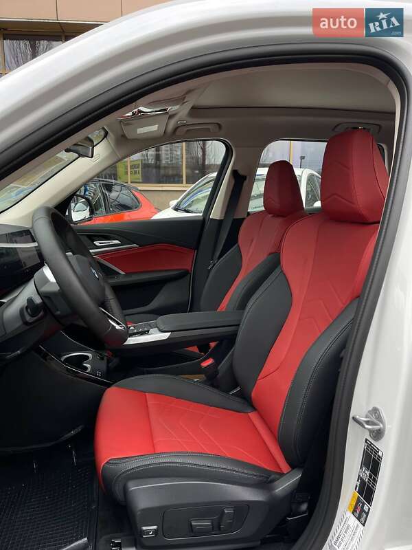 Внедорожник / Кроссовер BMW iX1 2024 в Киеве