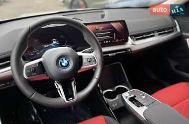 Внедорожник / Кроссовер BMW iX1 2024 в 