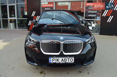 Внедорожник / Кроссовер BMW iX1 2024 в 