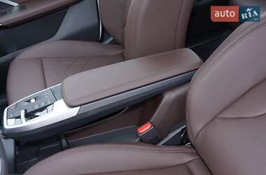 Внедорожник / Кроссовер BMW iX1 2025 в 