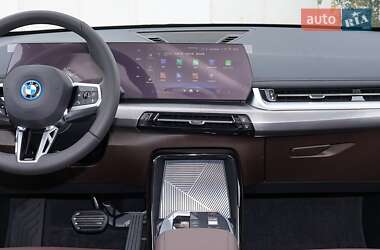 Внедорожник / Кроссовер BMW iX1 2025 в 