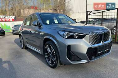 Внедорожник / Кроссовер BMW iX1 2023 в 
