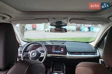 Внедорожник / Кроссовер BMW iX1 2024 в 