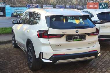 Внедорожник / Кроссовер BMW iX1 2024 в 