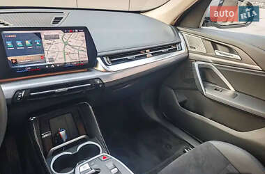 Внедорожник / Кроссовер BMW iX1 2023 в 
