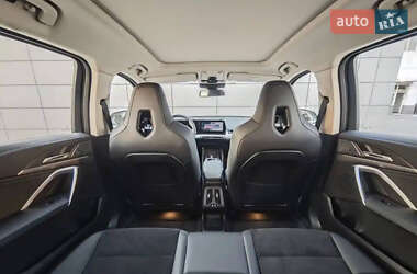 Внедорожник / Кроссовер BMW iX1 2023 в 