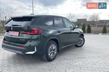 Внедорожник / Кроссовер BMW iX1 2024 в 