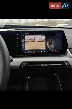 Внедорожник / Кроссовер BMW iX1 2024 в 