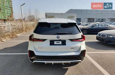 Внедорожник / Кроссовер BMW iX1 2025 в 