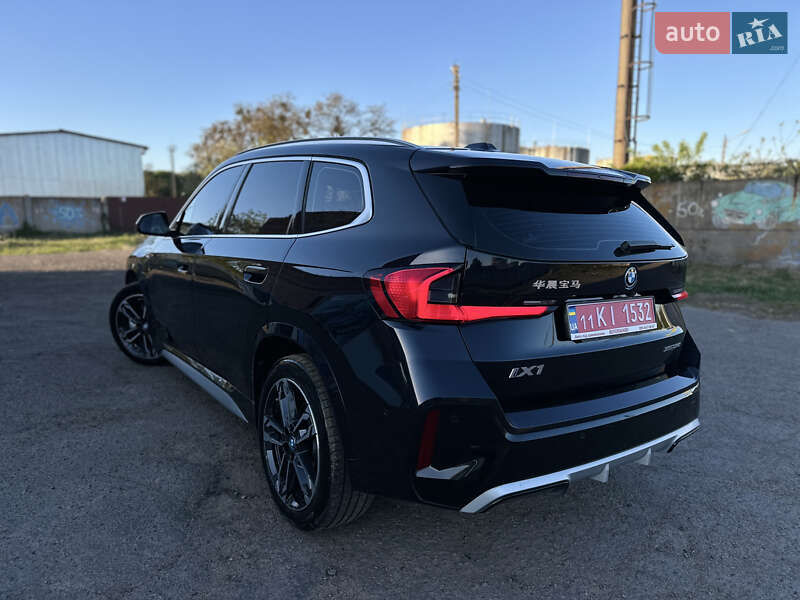 Внедорожник / Кроссовер BMW iX1 2024 в Полтаве