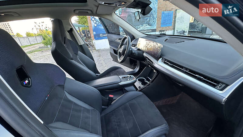 Внедорожник / Кроссовер BMW iX1 2024 в Полтаве