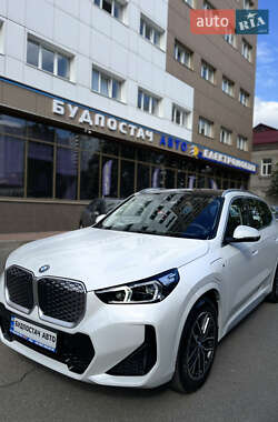 BMW iX1 2024