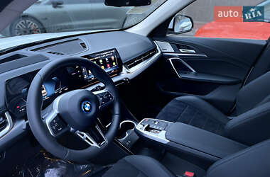 Внедорожник / Кроссовер BMW iX1 2024 в 