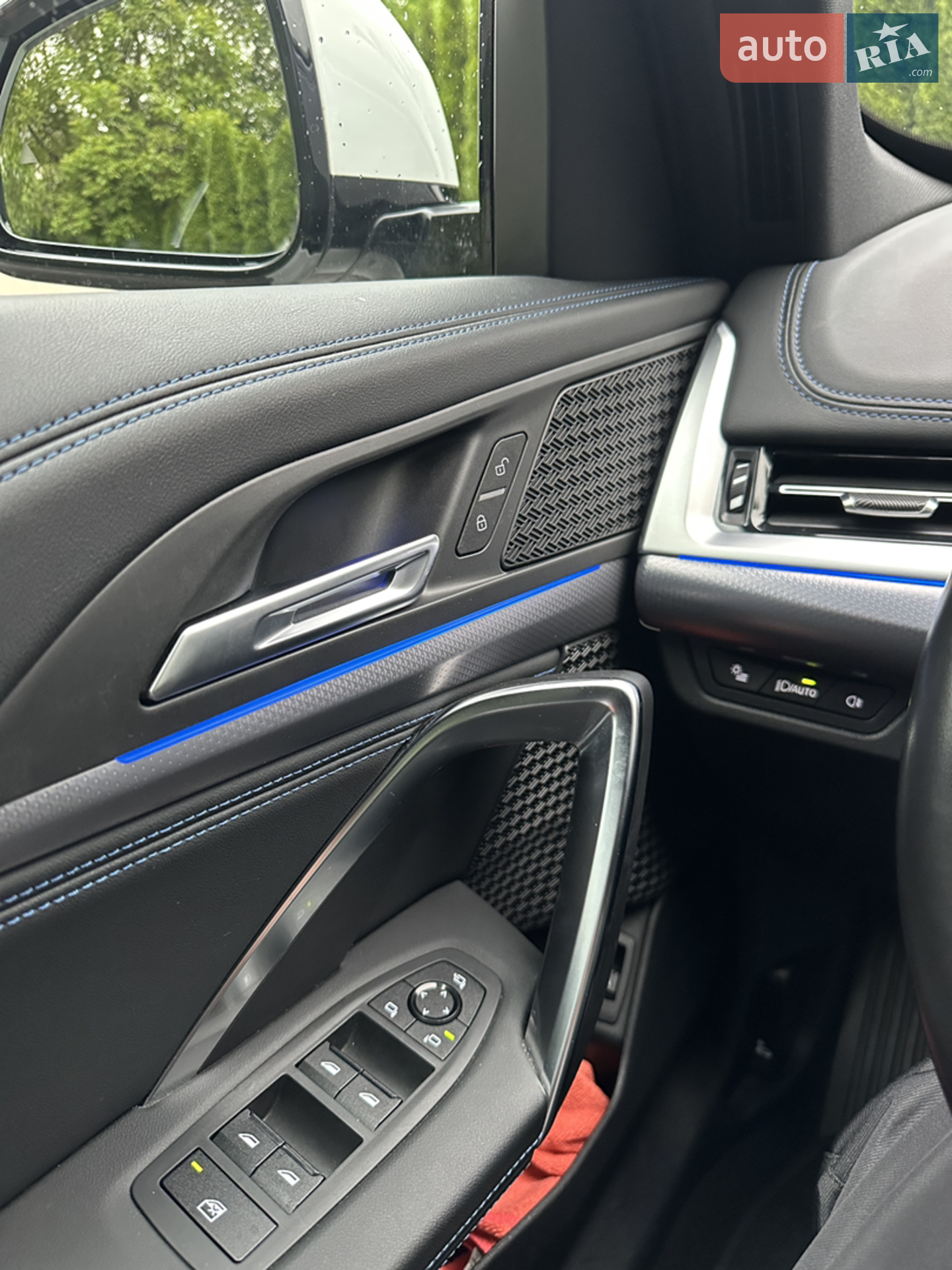 2023 BMW iX1 - мініатюра 16
