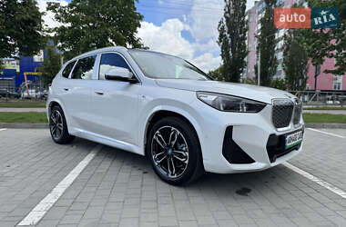 Внедорожник / Кроссовер BMW iX1 2024 в 