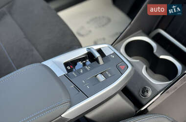 Внедорожник / Кроссовер BMW iX1 2024 в 