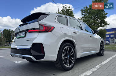 Внедорожник / Кроссовер BMW iX1 2024 в 