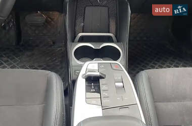 Внедорожник / Кроссовер BMW iX1 2023 в 