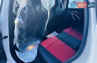 Внедорожник / Кроссовер BMW iX1 2025 в 