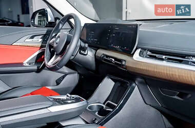 Внедорожник / Кроссовер BMW iX1 2023 в 