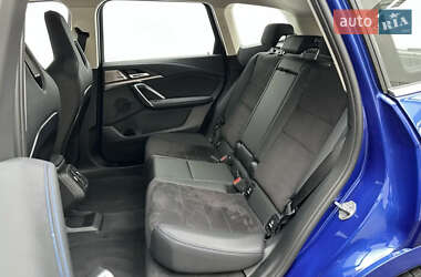 Внедорожник / Кроссовер BMW iX1 2023 в 