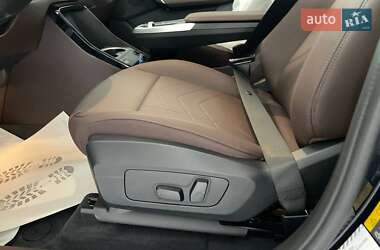 Внедорожник / Кроссовер BMW iX1 2025 в 