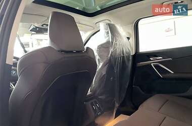 Внедорожник / Кроссовер BMW iX1 2025 в 