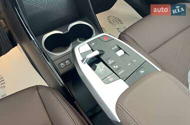 Внедорожник / Кроссовер BMW iX1 2025 в 