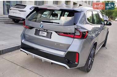 Внедорожник / Кроссовер BMW iX1 2024 в 
