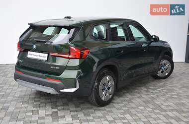 Внедорожник / Кроссовер BMW iX1 2024 в 