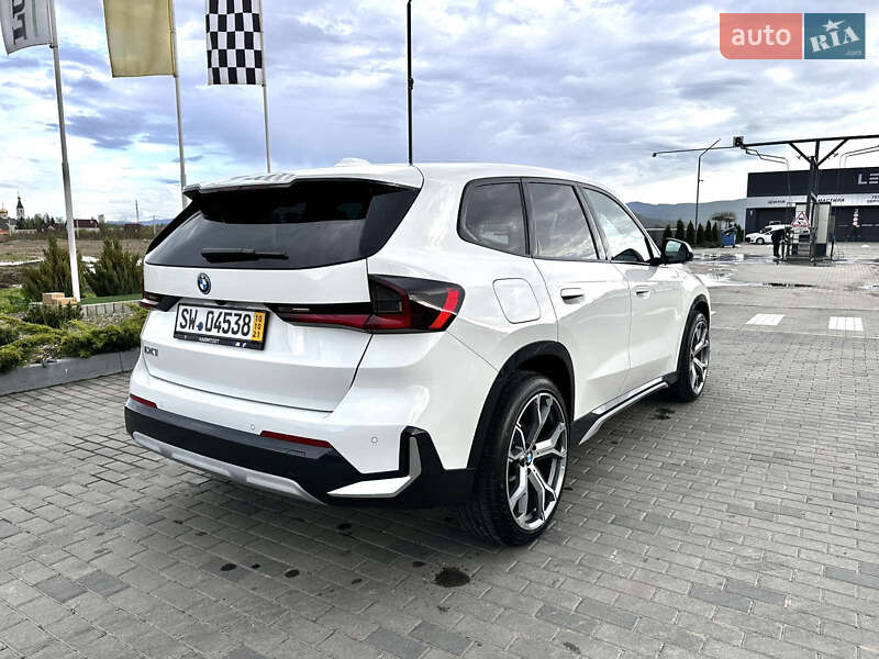 Позашляховик / Кросовер BMW iX1 2024 в Хусті