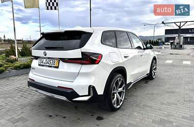 Внедорожник / Кроссовер BMW iX1 2024 в 