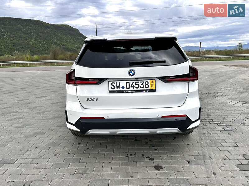 Позашляховик / Кросовер BMW iX1 2024 в Хусті