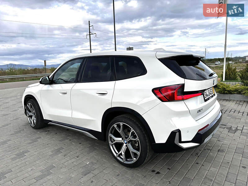 Позашляховик / Кросовер BMW iX1 2024 в Хусті