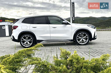 Внедорожник / Кроссовер BMW iX1 2024 в 