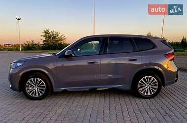 Внедорожник / Кроссовер BMW iX1 2023 в 