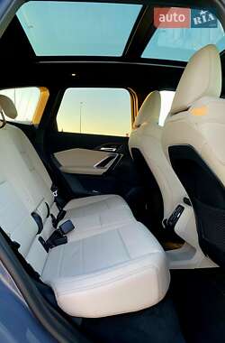 Внедорожник / Кроссовер BMW iX1 2023 в 