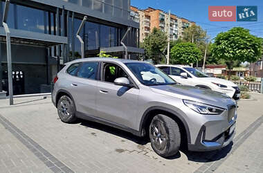 Внедорожник / Кроссовер BMW iX1 2023 в 