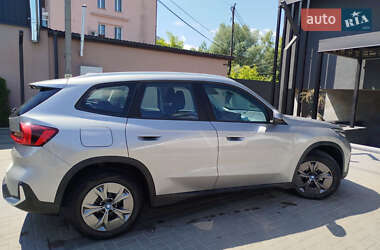 Внедорожник / Кроссовер BMW iX1 2023 в 