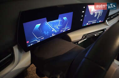 Внедорожник / Кроссовер BMW iX1 2023 в 