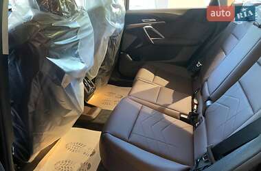 Позашляховик / Кросовер BMW iX1 2025 в 