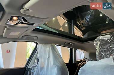 Позашляховик / Кросовер BMW iX1 2025 в 