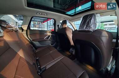 Позашляховик / Кросовер BMW iX1 2025 в 