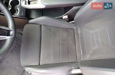 Позашляховик / Кросовер BMW iX1 2024 в 