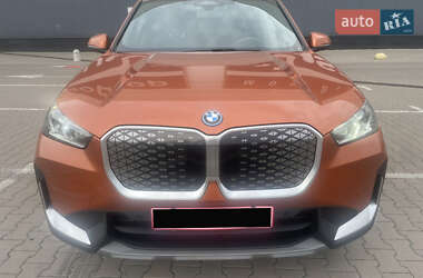 BMW iX1 2024