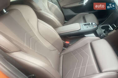 Позашляховик / Кросовер BMW iX1 2024 в 