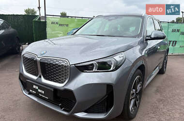 Внедорожник / Кроссовер BMW iX1 2023 в 